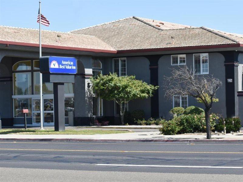 Hotel Baymont By Wyndham Manteca Extérieur photo