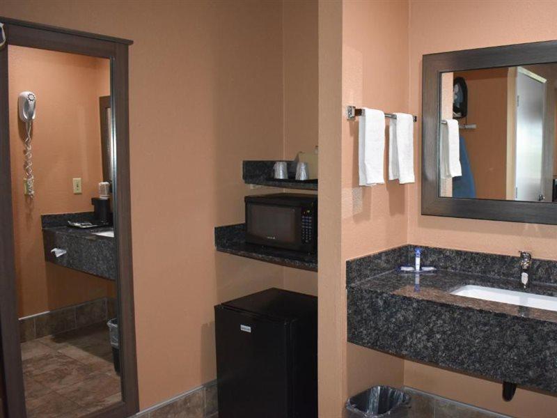 Hotel Baymont By Wyndham Manteca Extérieur photo