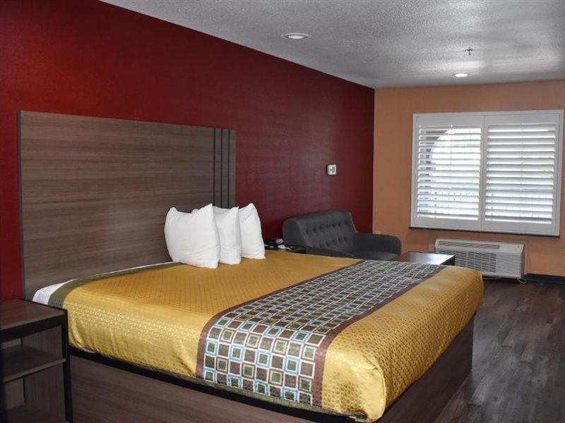 Hotel Baymont By Wyndham Manteca Extérieur photo